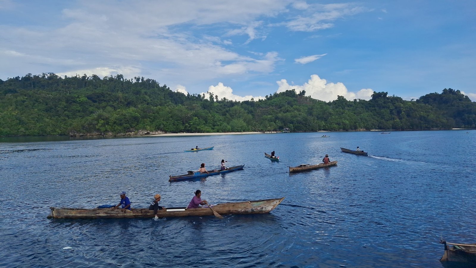 Perempuan, laut dan gurita: cerita buka tutup pengelolaan perikanan di desa