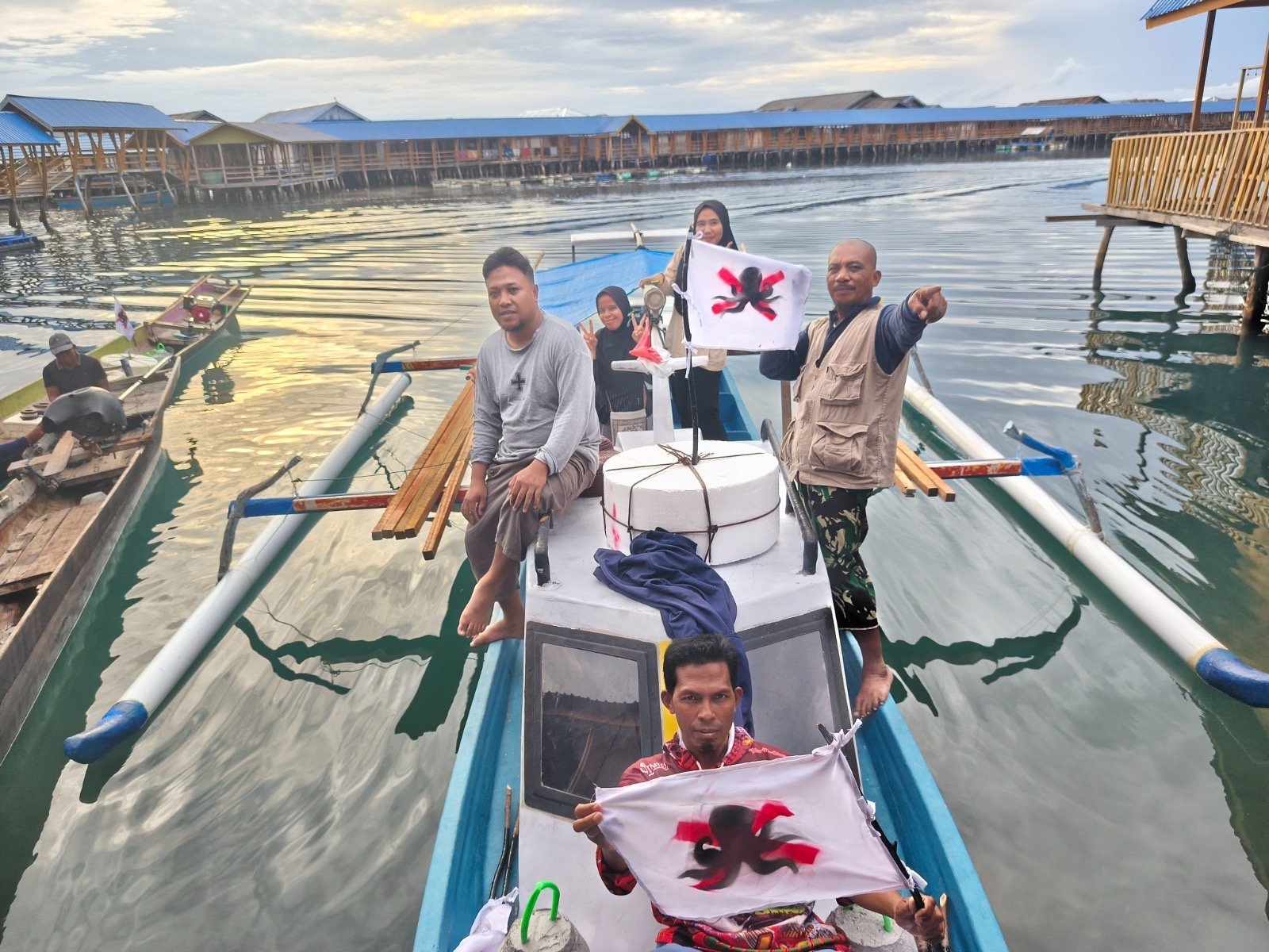 Gotong Royong Nelayan untuk Laut yang Lebih Sehat