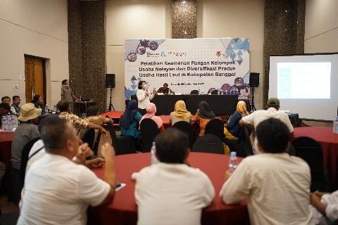 Lewat Pelatihan Keamanan Pangan, Dorong Kelompok Nelayan Tingkatkan Produk Olahan